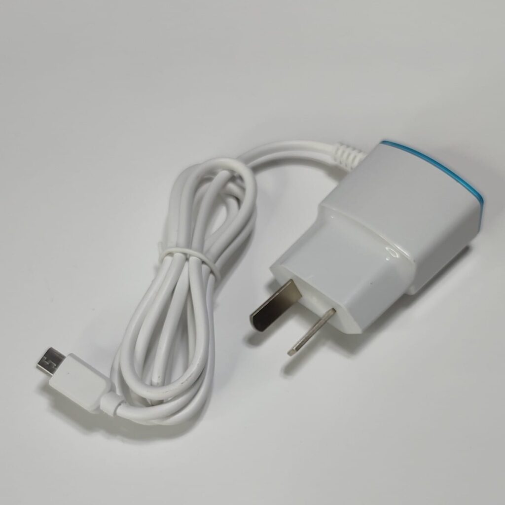 Cargador 2.1a V8
