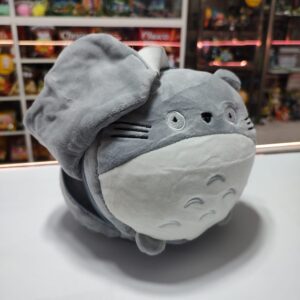 Peluche Totoro con antifaz y almohada