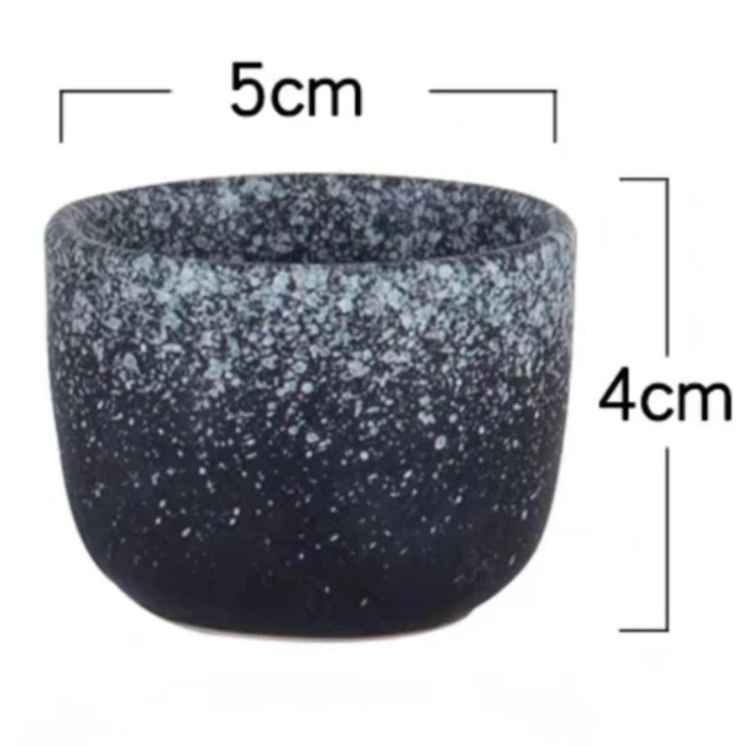 VASO PARA SOJU/SAKE BLANCO Y NEGRO 35ML
