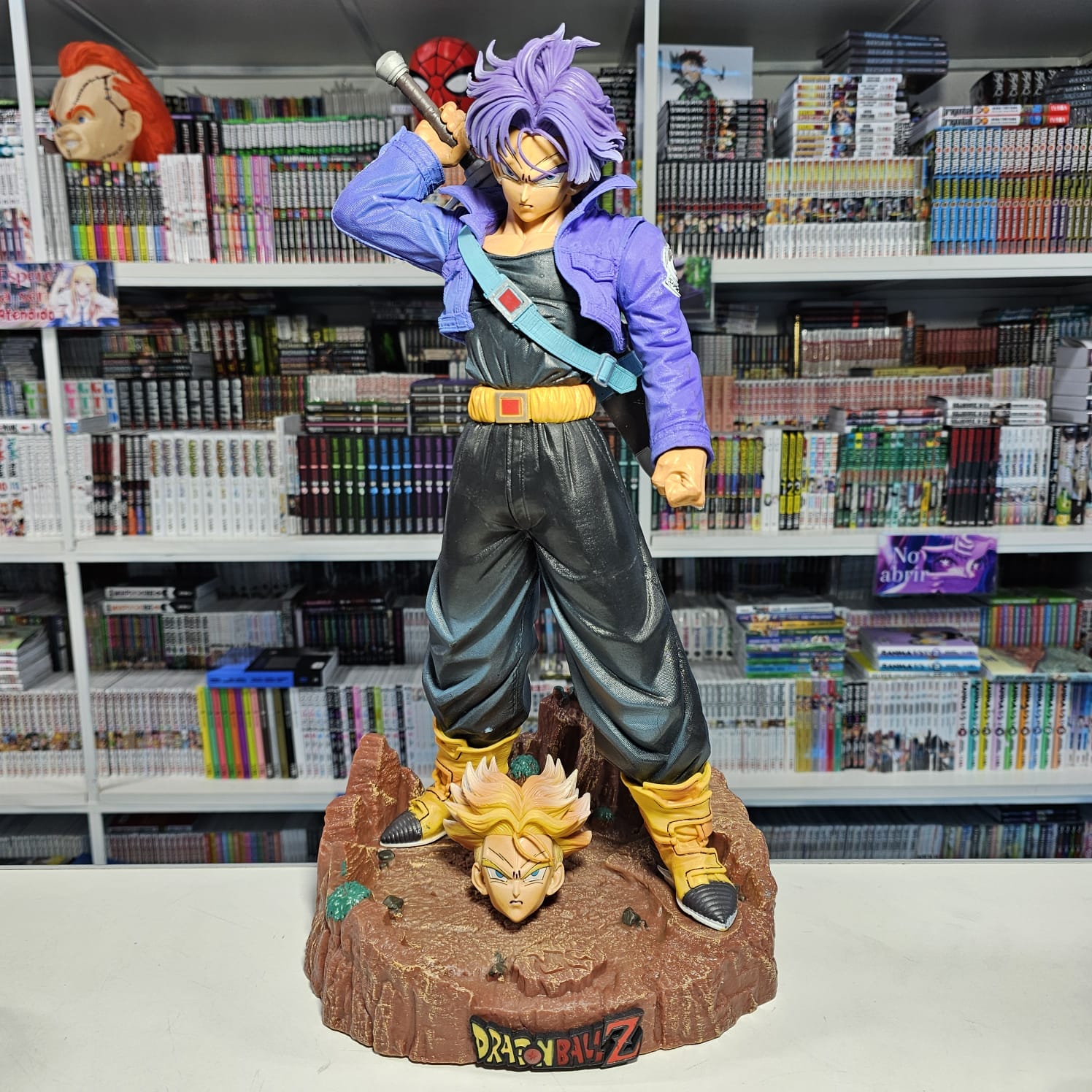 FIGURA TRUNKS DEL FUTURO - DRAGON BALL Z